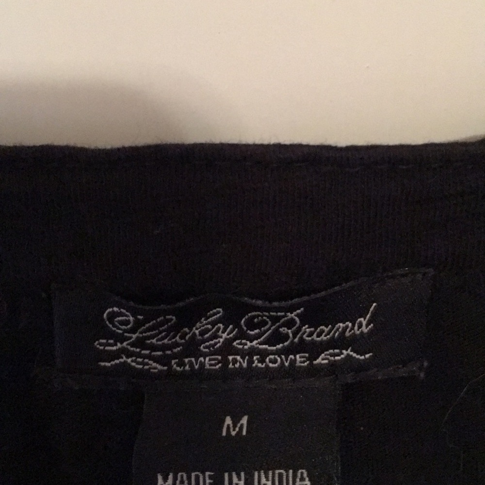 Lucky brand 3/4 sleeve top never worn - Picture 3 of 3